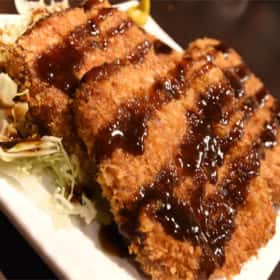 昔なつかしの厚切りハムカツ揚げ
